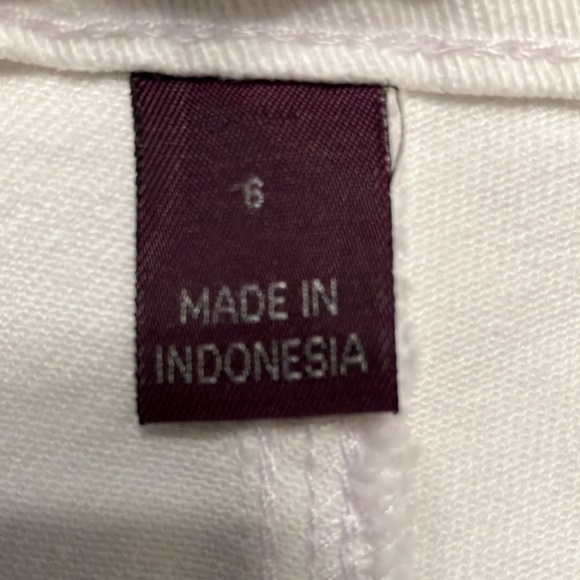 Gloria Vanderbilt white size 6 capris - Picture 5 of 10